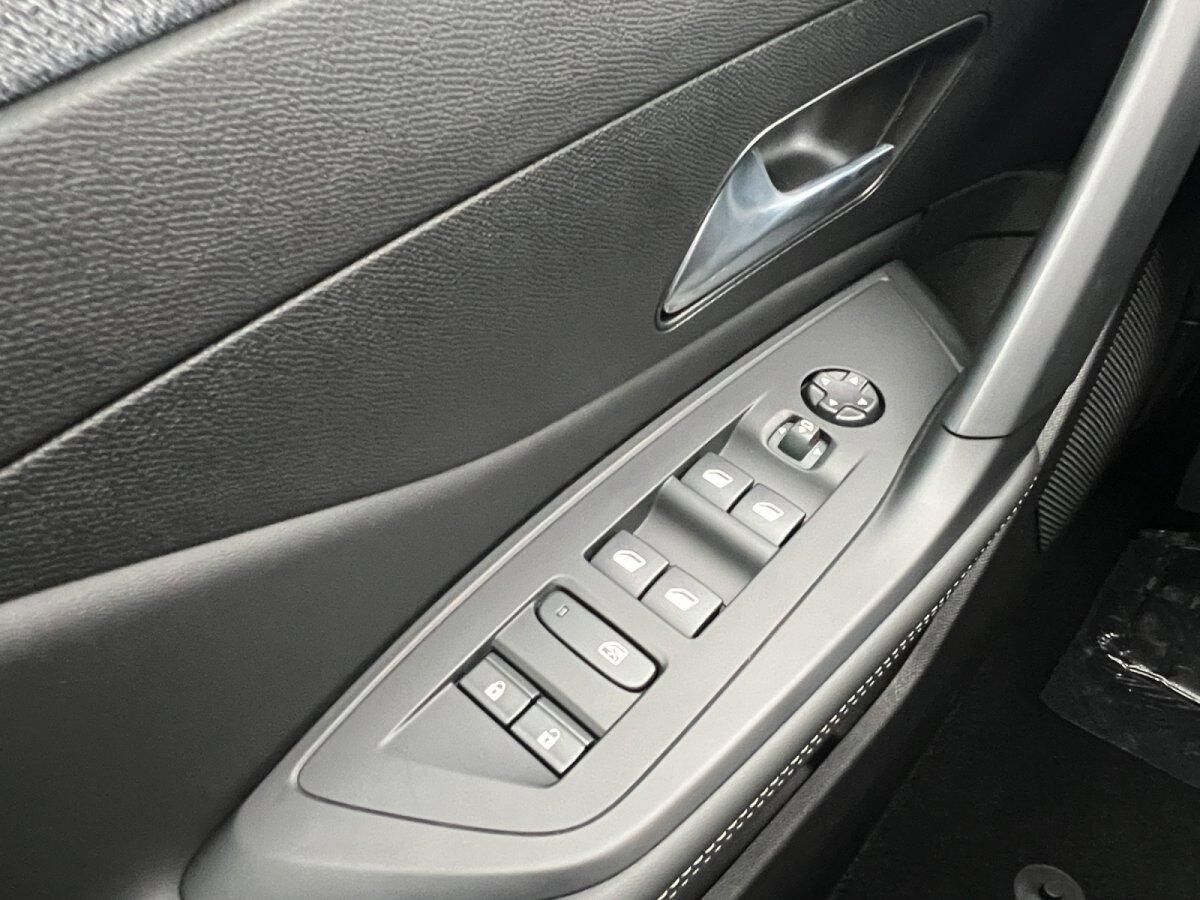 Peugeot 308 SW HYBRID ALLURE KLIMA/SHZ/LED - sofort Verfügbar -