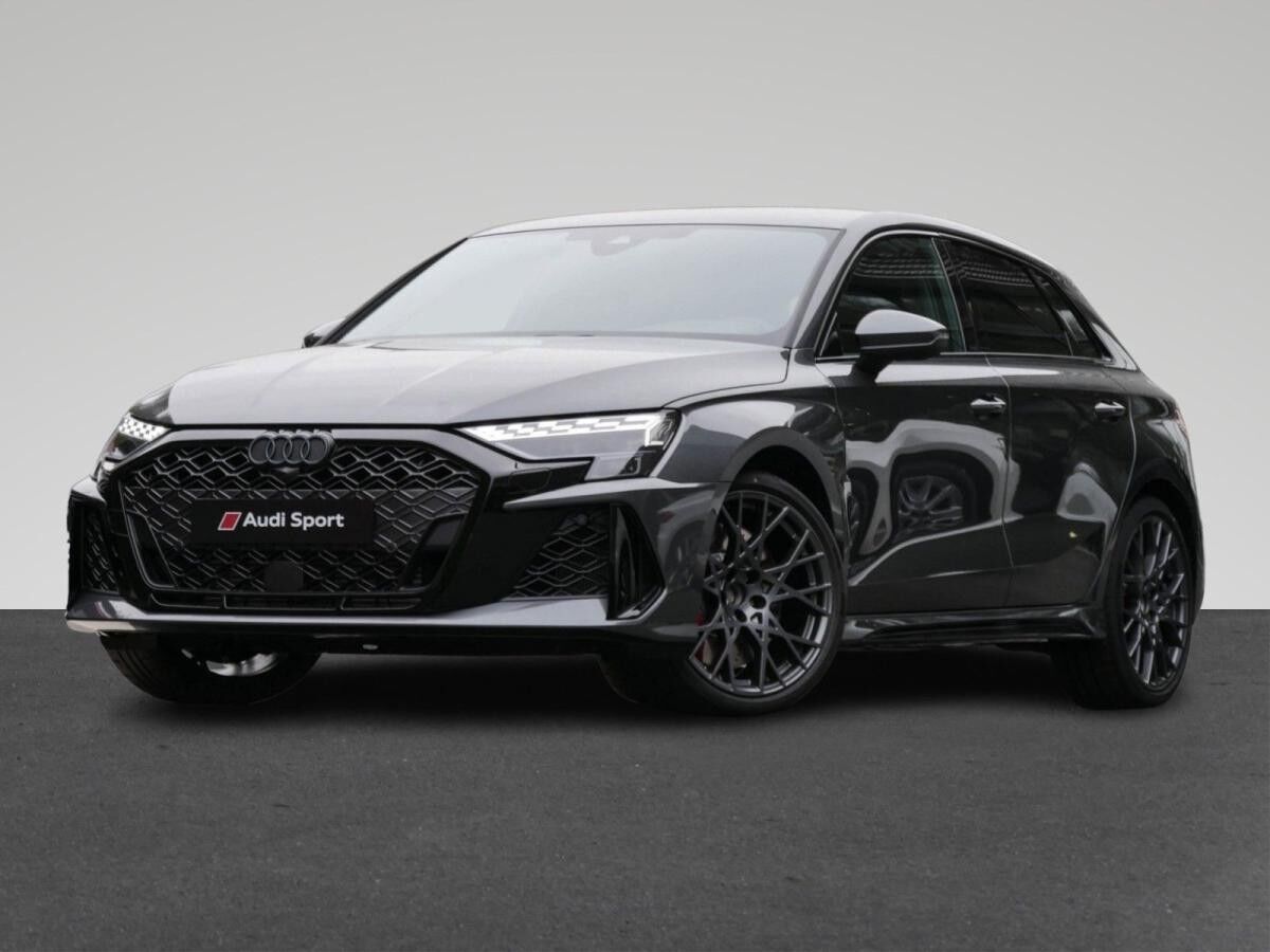 Audi RS3 RS 3 Sportback 19"Alu, RS-Sportabgaanlage Lagerwagen !