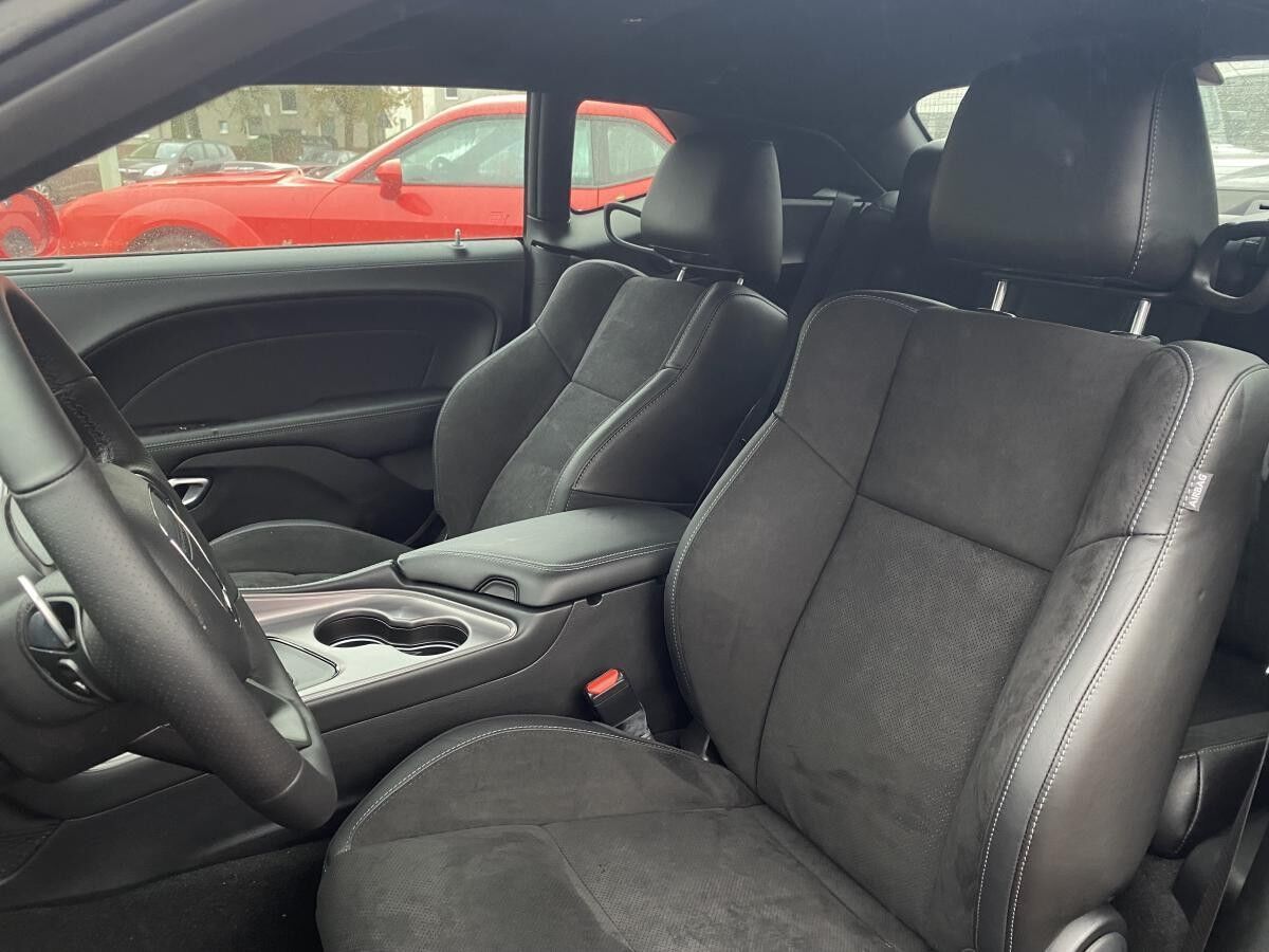 Dodge Challenger 5.7 V8 HEMI RT Shaker SONDERKONDITION