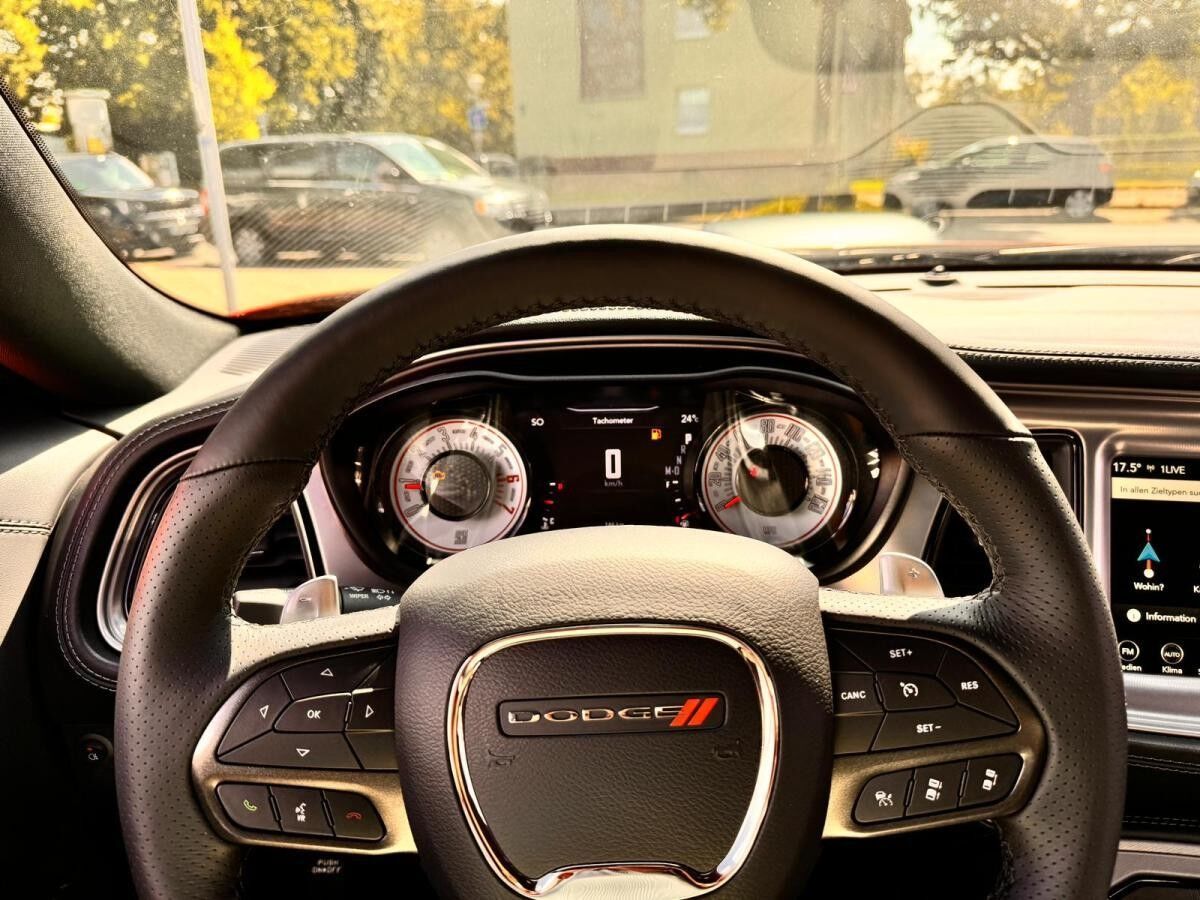 Dodge Challenger 5.7 V8 HEMI RT Shaker SONDERKONDITION