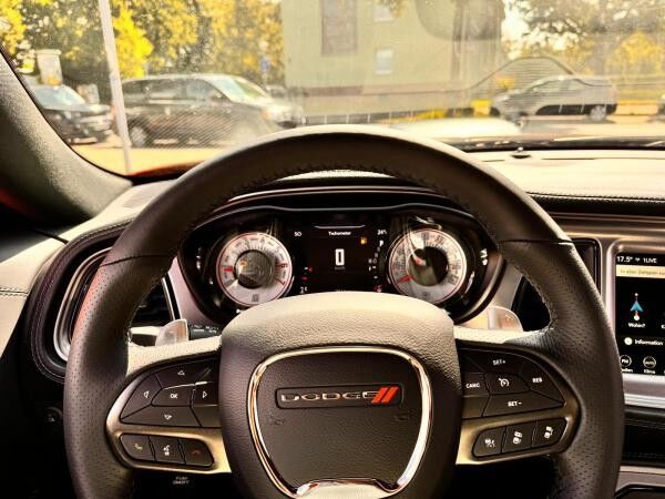 Dodge Challenger 5.7 V8 HEMI RT Shaker SONDERKONDITION