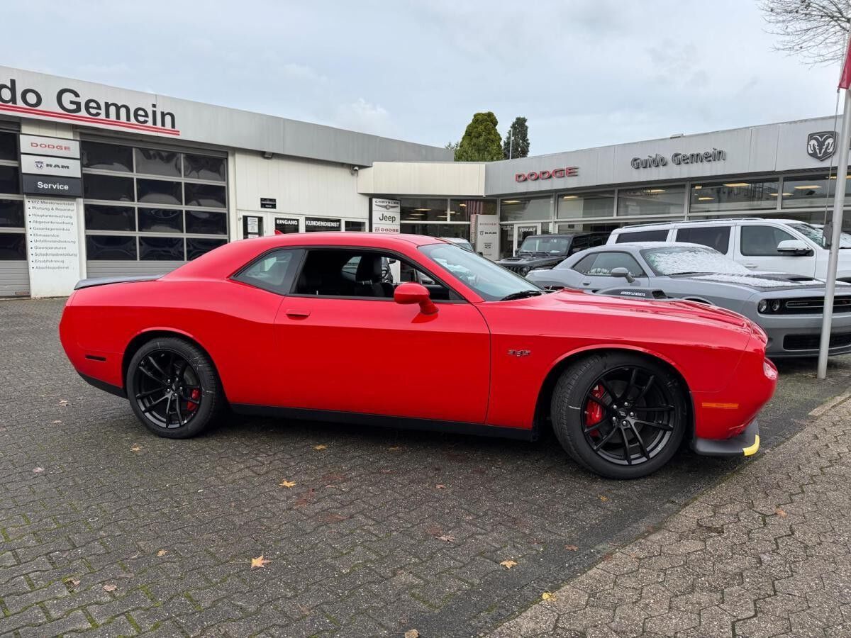 Dodge Challenger 5.7 V8 HEMI RT Shaker SONDERKONDITION