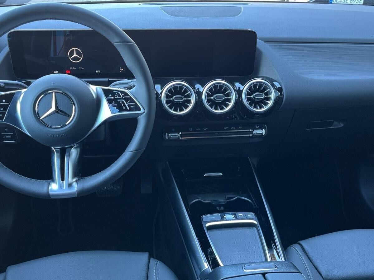 Mercedes-Benz B 200 Progressive Distronic Rückfahrkamera AHK