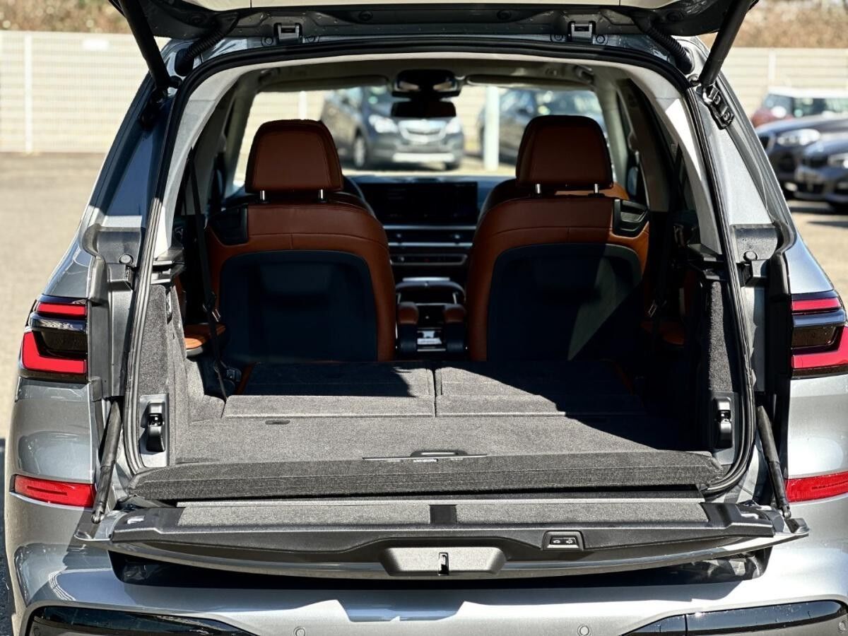 BMW X7 xDrive40d | UPE 150.930 € | M Sportpaket Gestiksteuerung DAB BMW X7 xDrive40d | UPE 150.930 € | M Sportpaket Gestiksteuerung DAB