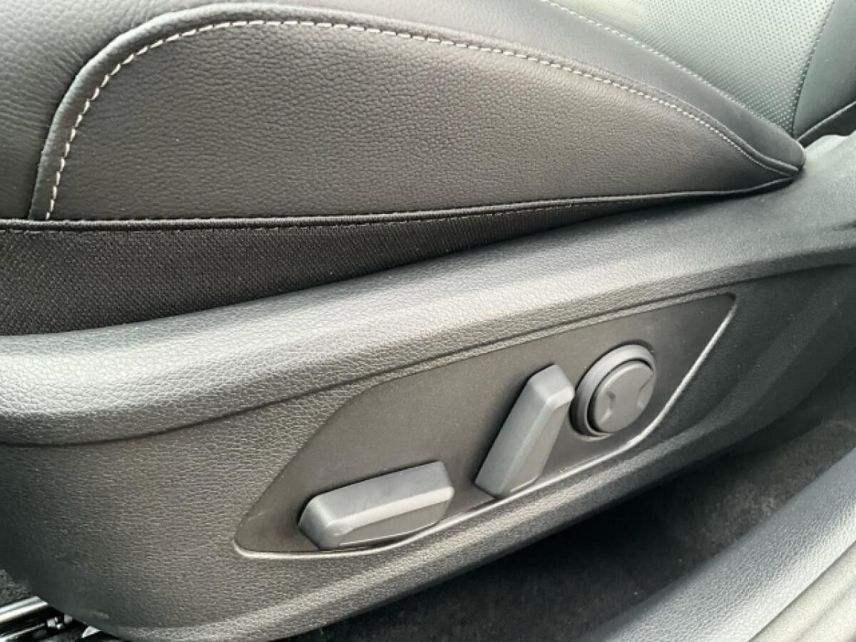 Kia Sportage 1.6T DCT 2WD Ultimate Leder Rückfahrkam. LED Navi