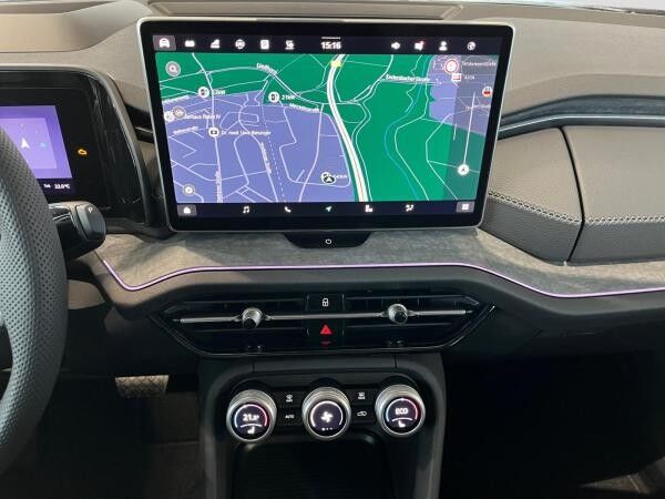 Skoda Kodiaq Selection 1.5TSI iV DSG Pano AHK pACC 20"
