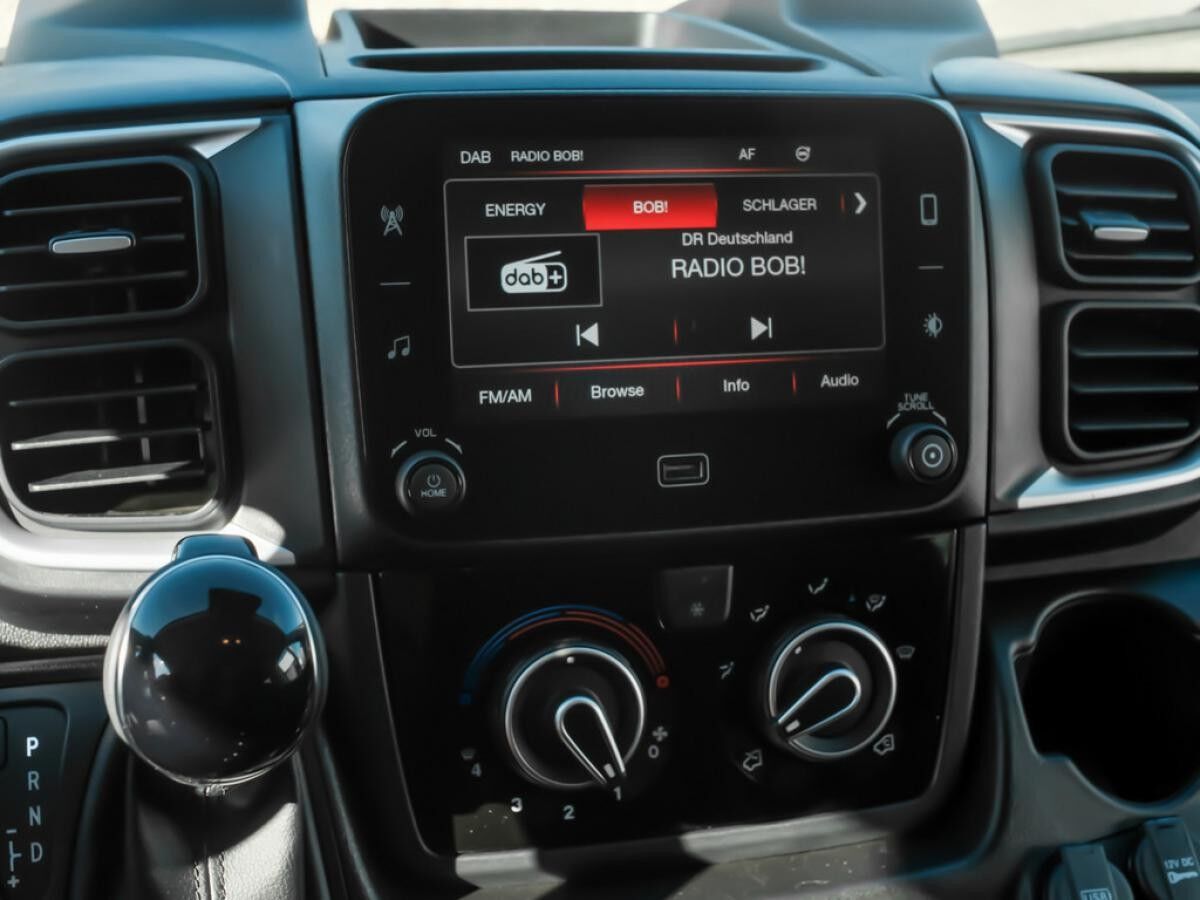 Citroën Jumper 35 L3H2 verglast BlueHDi 180*GJR*DAB*Apple-CarPlay*Automatik