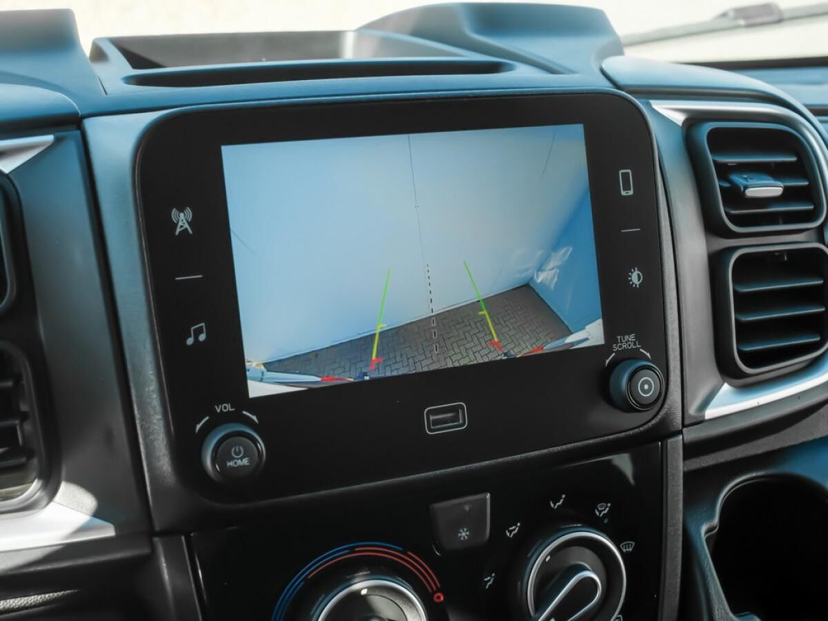 Citroën Jumper 35 L3H2 verglast BlueHDi 180*GJR*DAB*Apple-CarPlay*Automatik