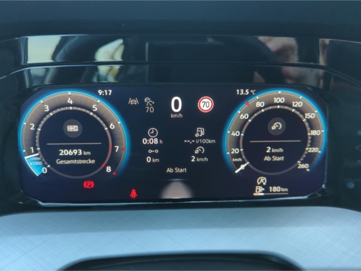 Volkswagen Golf VIII Life 1.5 TSI 6-Gang AHK,NAV,ACC,LR-H,LED