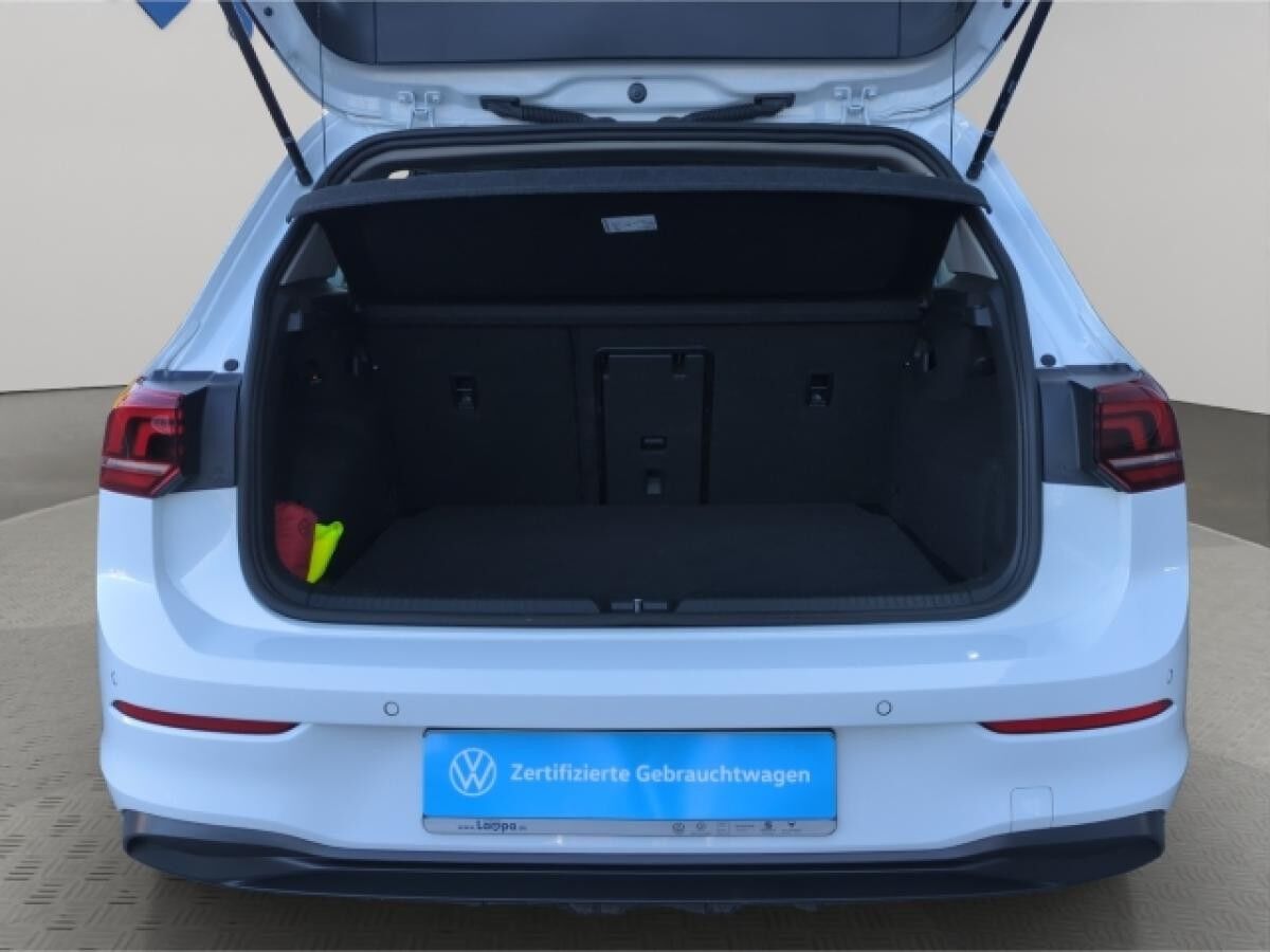 Volkswagen Golf VIII Life 1.5 TSI 6-Gang AHK,NAV,ACC,LR-H,LED