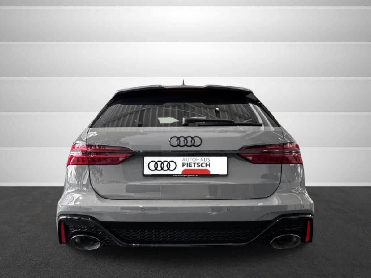 Audi RS6 Avant performance quattro tiptronic HUD