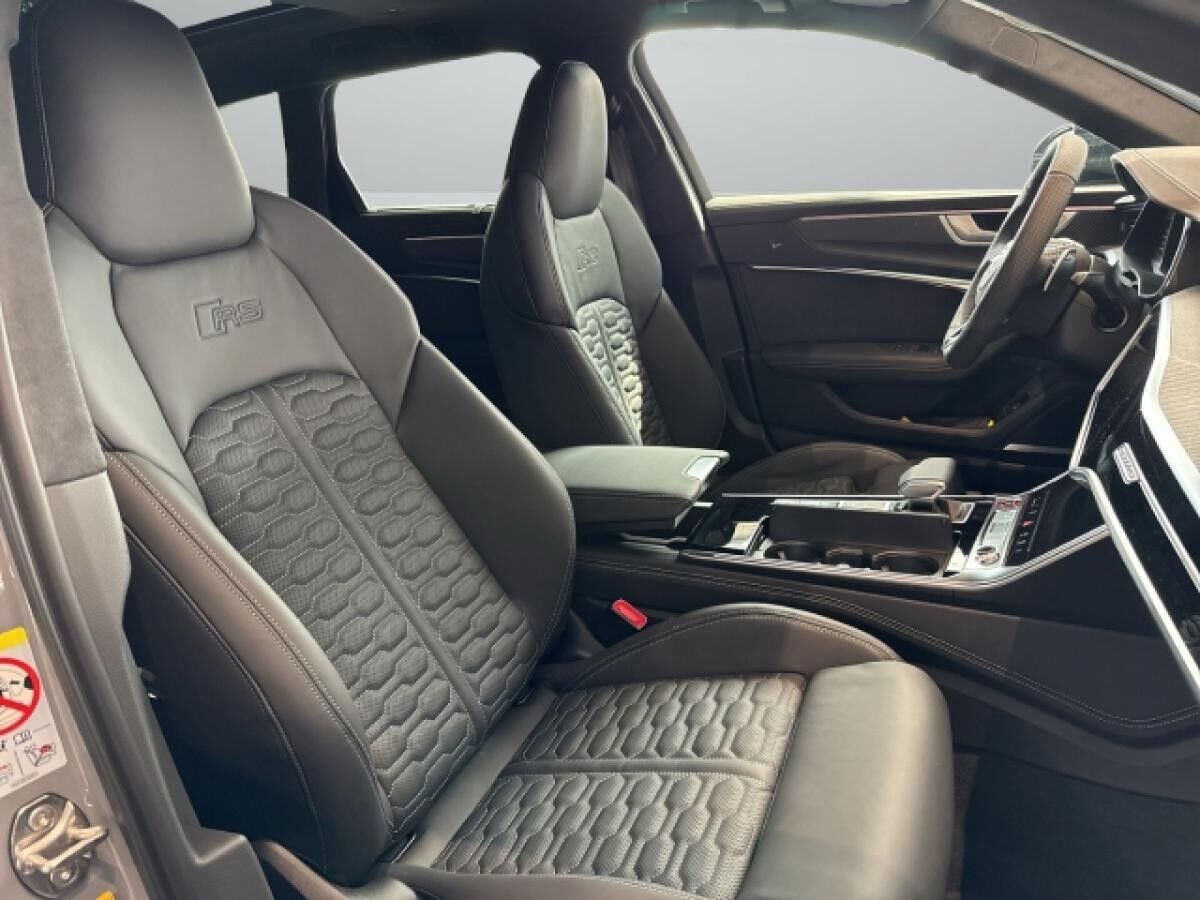 Audi RS6 Avant performance quattro tiptronic HUD