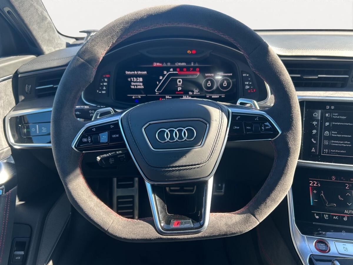 Audi RS6 RS 6 Avant Performance (MT) 630 PS *B&O Soundsystem*Panorama*Head-up* * Standheizung *