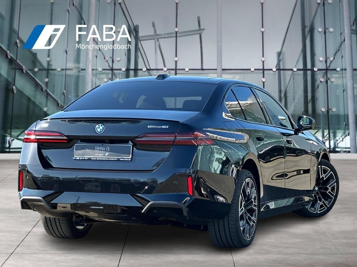 BMW i5 eDrive40 Limousine M Sportpaket DAB LED RFK