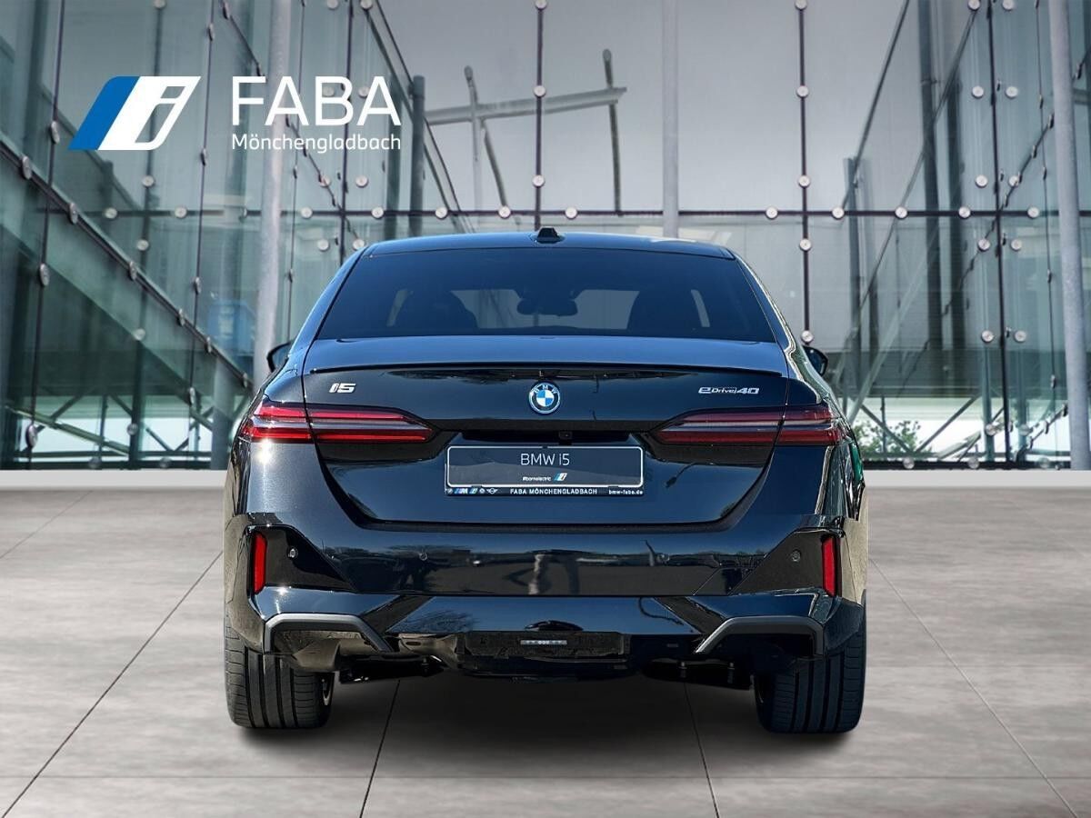 BMW i5 eDrive40 Limousine M Sportpaket DAB LED RFK