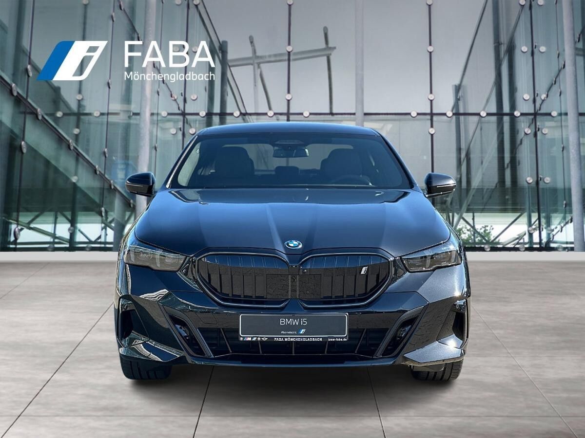 BMW i5 eDrive40 Limousine M Sportpaket DAB LED RFK