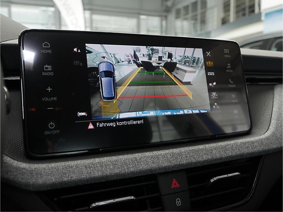 Skoda Kamiq Selection 1,5 TSI *RFK LED SHZ KLIMA NAVI*