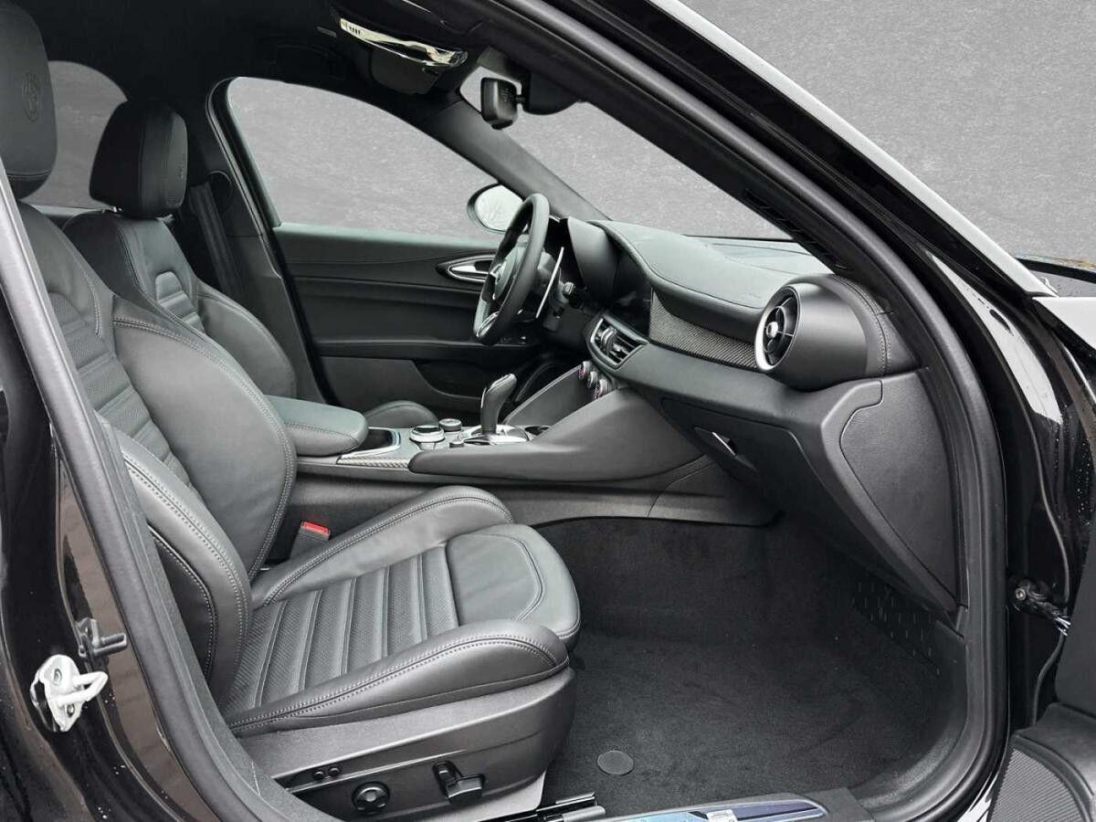 Alfa Romeo Giulia QUADRIFOGLIO MY25 - SOFORT VERFÜGBAR