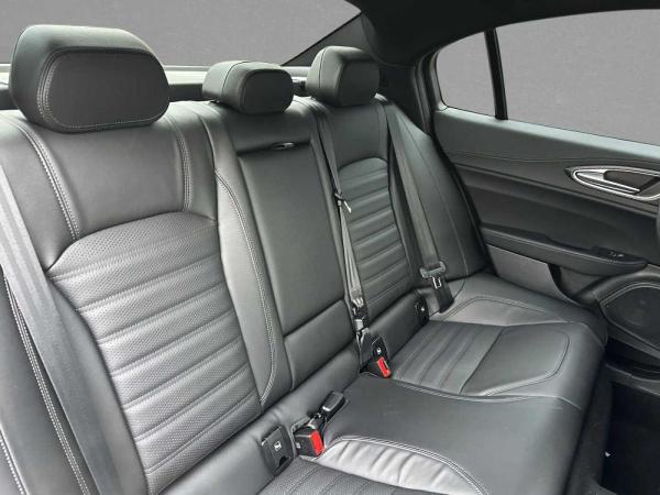 Alfa Romeo Giulia QUADRIFOGLIO MY25 - SOFORT VERFÜGBAR