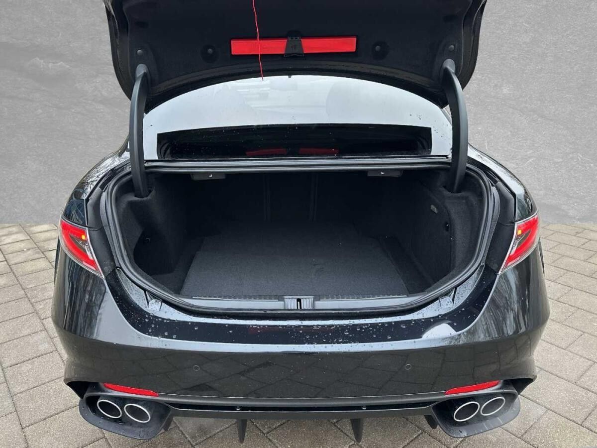 Alfa Romeo Giulia QUADRIFOGLIO MY25 - SOFORT VERFÜGBAR
