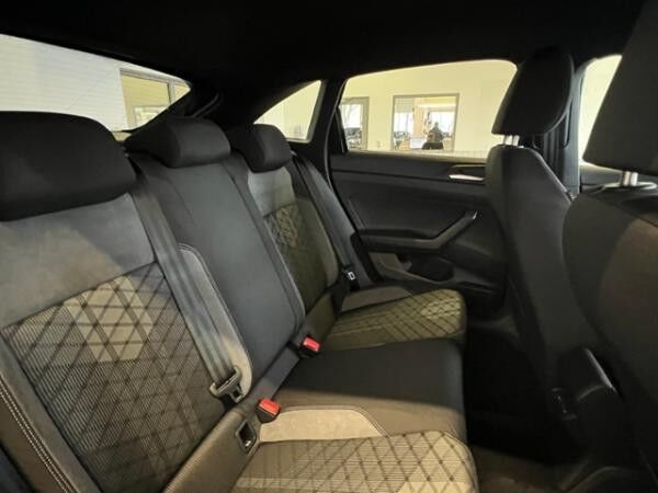 Volkswagen Taigo R-Line 1.5 TSI DSG **AHK, Navi, 'IQ.DRIVE'**