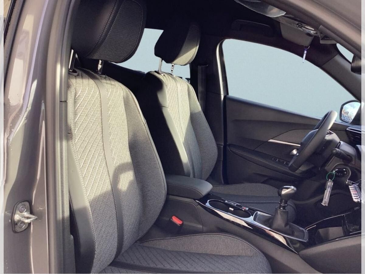 Peugeot 2008 Allure // ohne weitere Kosten //