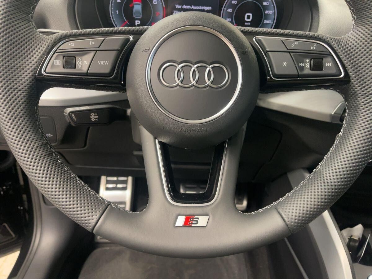 Audi Q2 S line 35 TFSI Matrix Kamera virtual