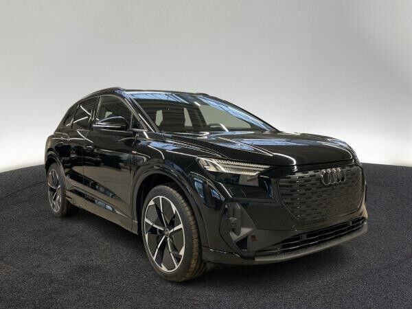Audi Q4 e-tron 45 quattro Pano Matrix Kamera AHK Navi ACC