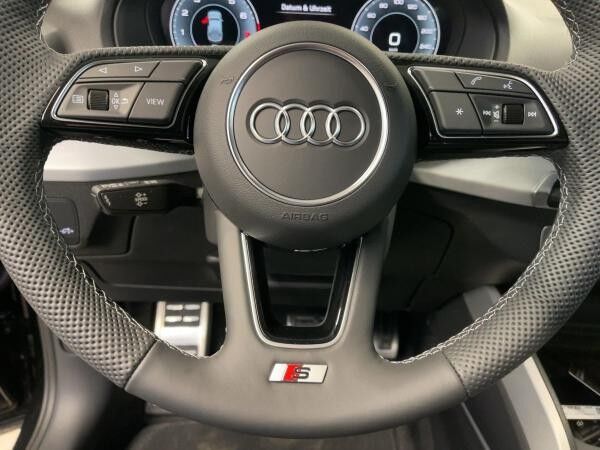 Audi Q2 S line 35 TFSI Matrix Kamera Teilleder virtual