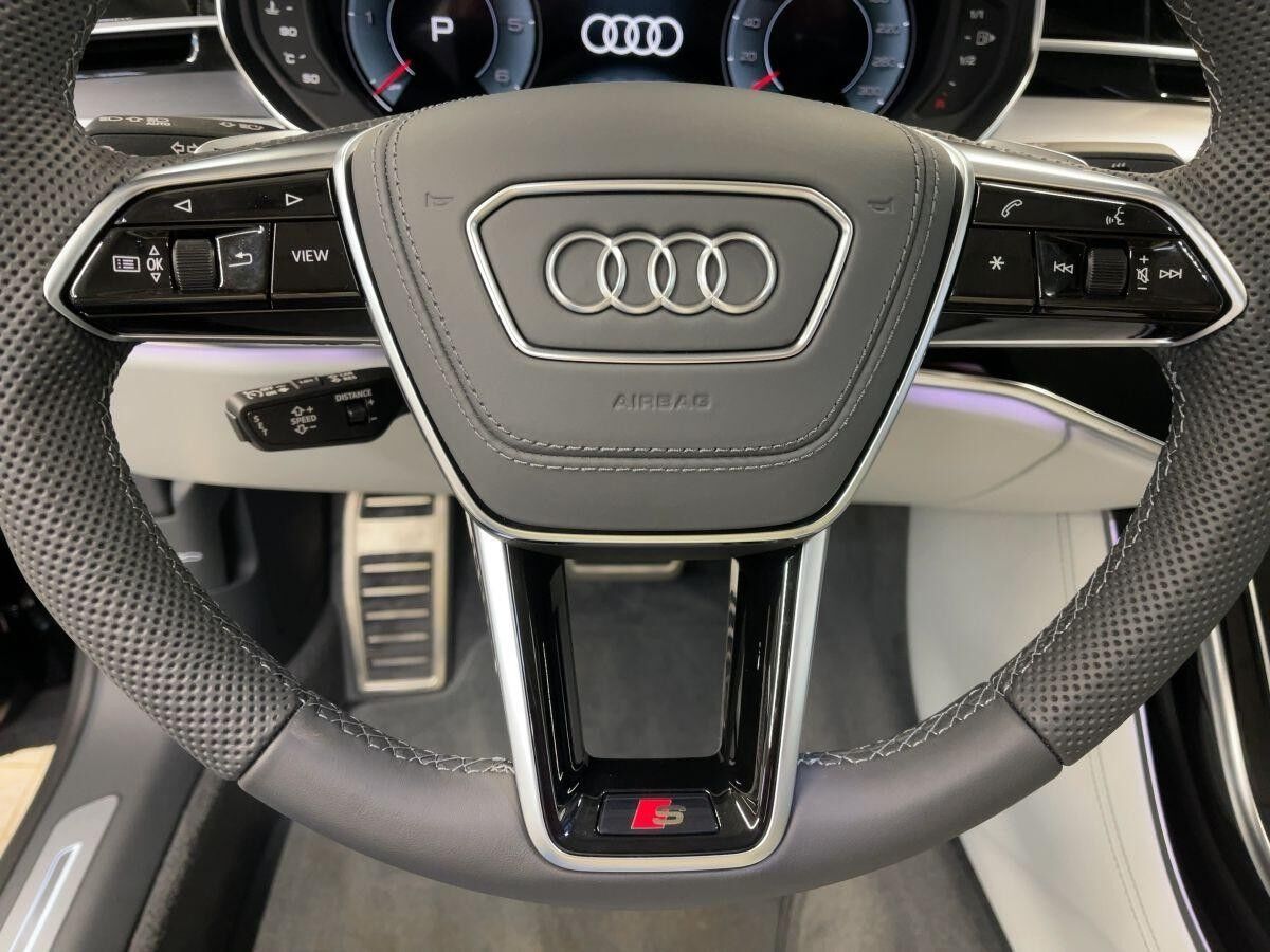 Audi A8 50 TDI quattro Standh. Head-Up Matrix Pano B&O