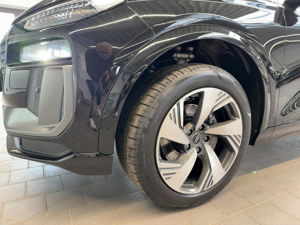 Audi Q6 e-tron S line quattro Matrix Leder ACC DAB