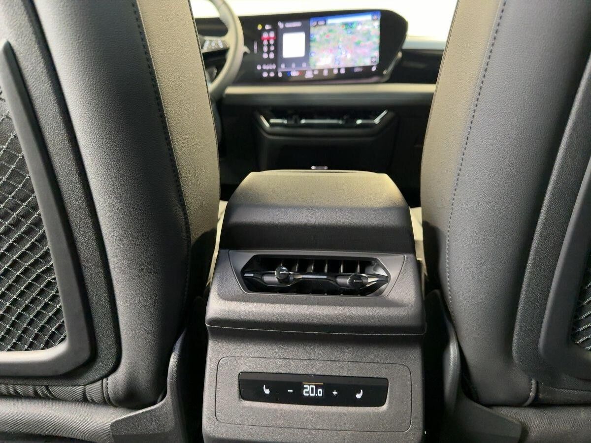 Audi Q6 e-tron S line quattro Matrix Leder ACC DAB