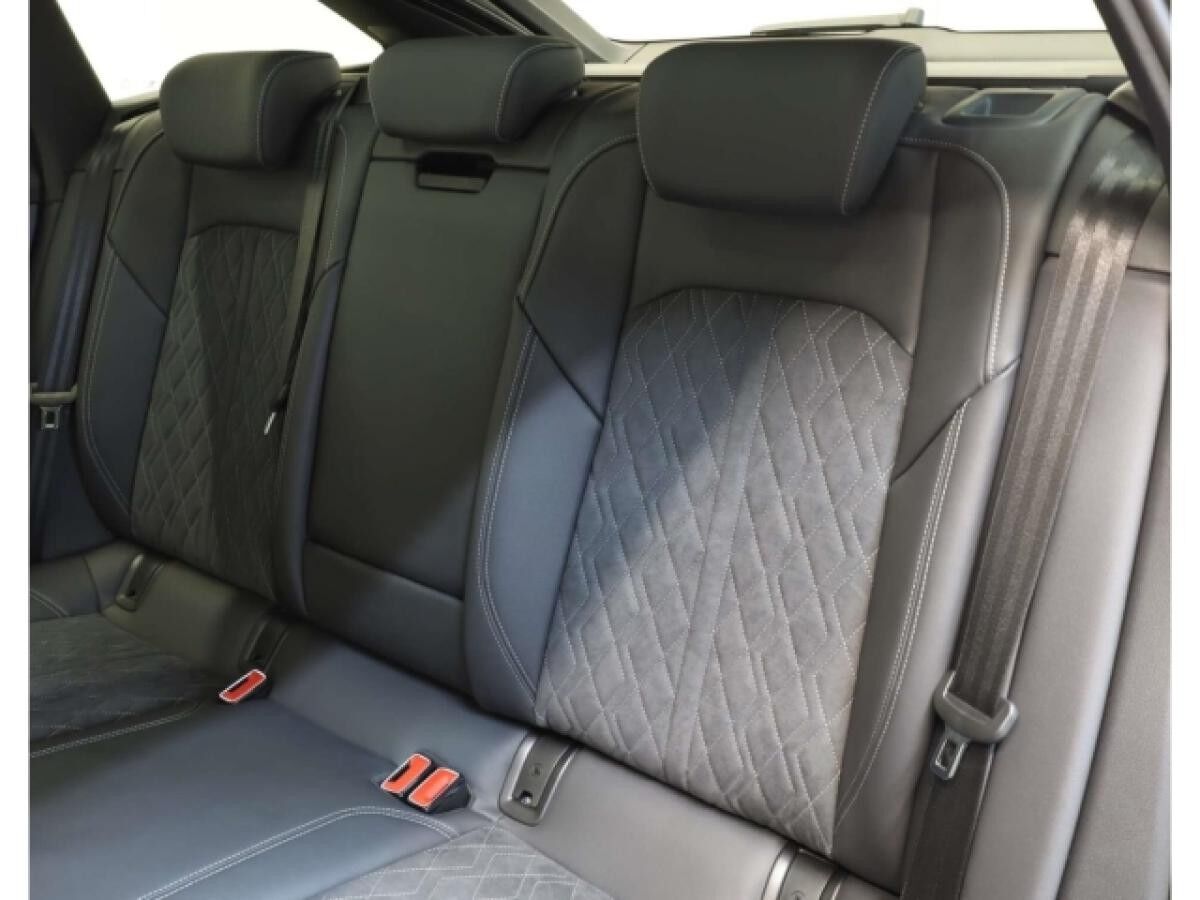 Audi S6 Avant TDI quattro UPE: 121.400,- €