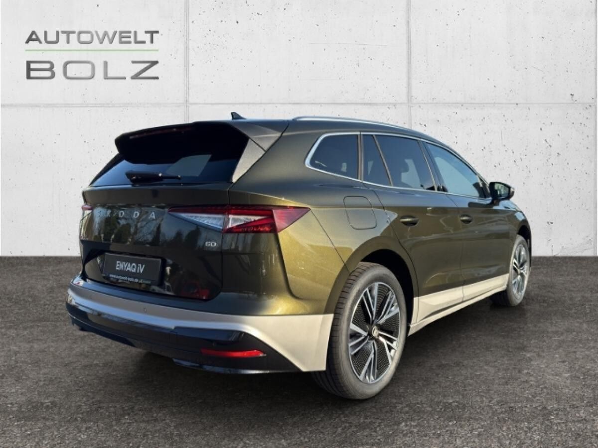 Skoda ENYAQ 60 Loft AHK El. Panodach Navi DigiCock Memory Sitze LED Blendfreies Fernl.