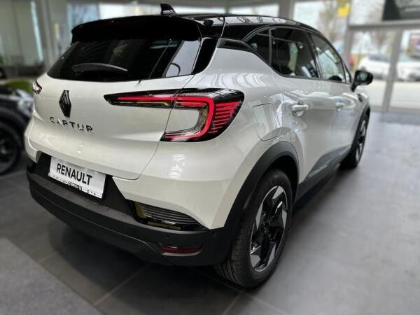 Renault Captur Techno Mild Hybrid 140