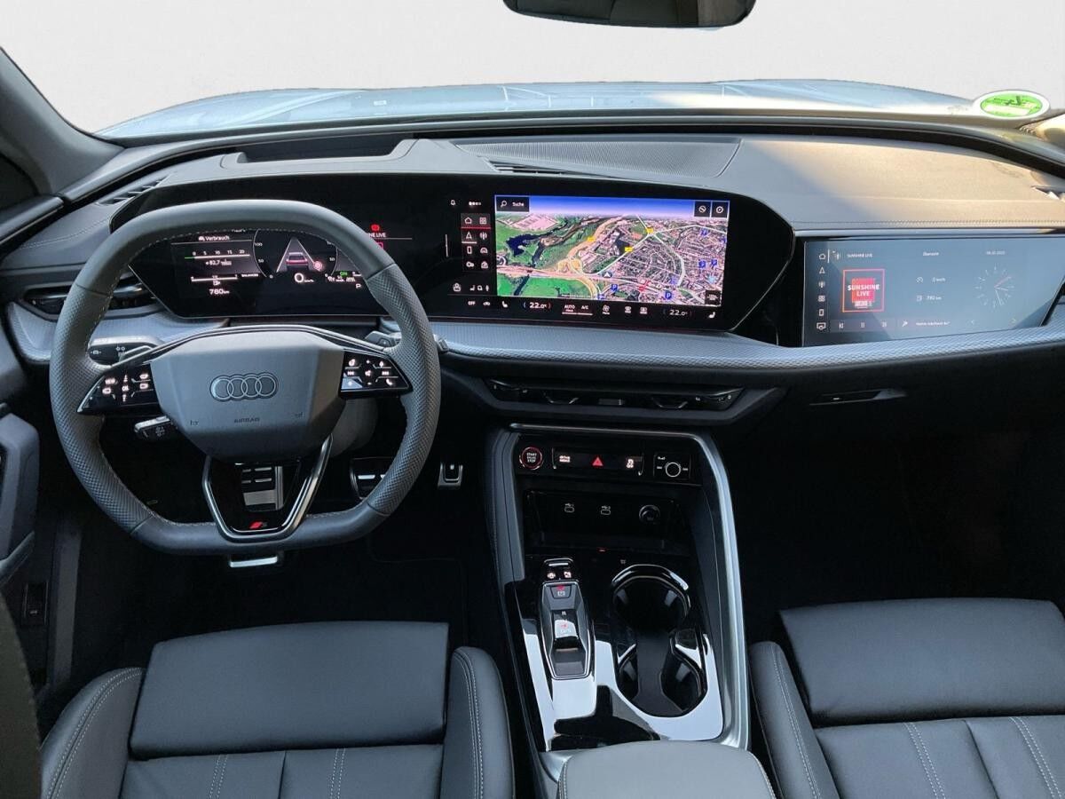 Audi Q5 SUV TDI quattro S-Line Tech Pro HUD AAS