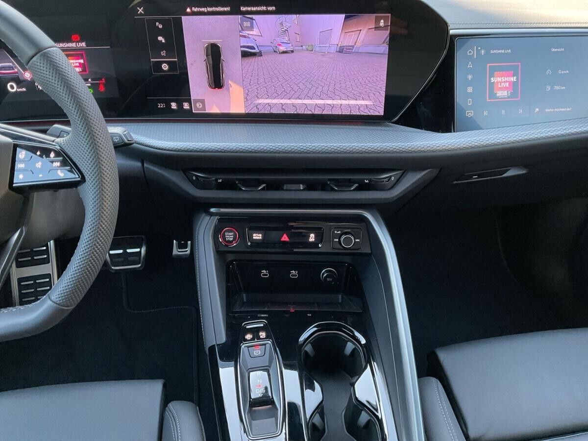 Audi Q5 SUV TDI quattro S-Line Tech Pro HUD AAS