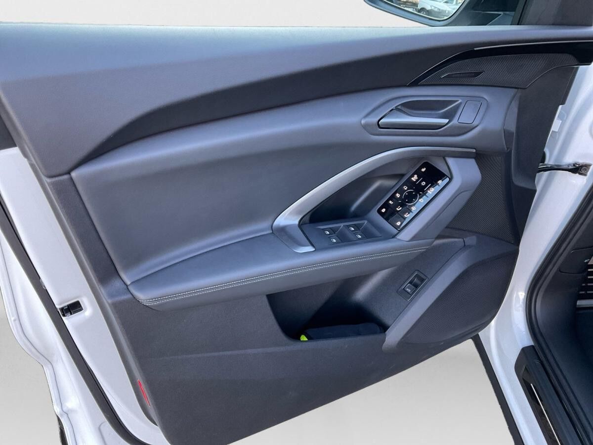 Audi Q5 SUV TDI quattro S-Line Tech Pro HUD AAS