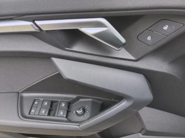 Audi A3 Limousine 30 TDI ADVANCED PDC KAMERA AHK GRA