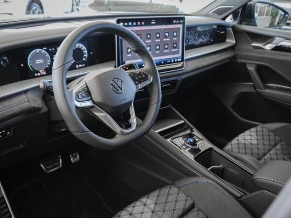 Volkswagen Tayron 1.5 eHybrid DSG R line AHK IQ.Light HUD