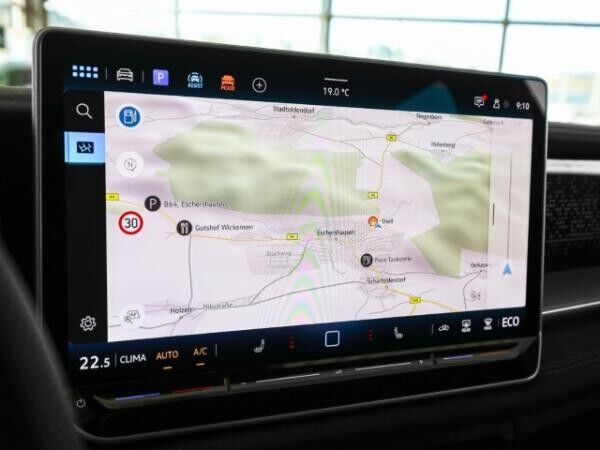 Volkswagen Tayron 1.5 eHybrid DSG R line AHK IQ.Light HUD