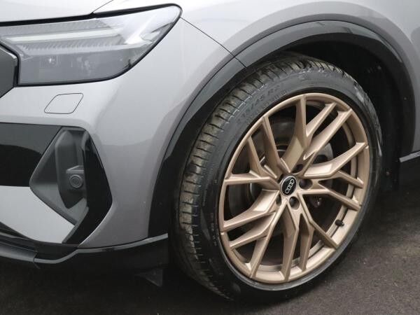 Audi Q4 e-tron Q4 Sportback S-Line 50 quattro Edition one /Pano