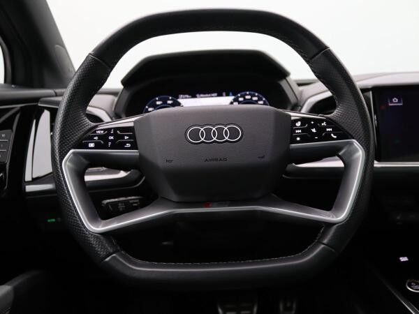 Audi Q4 e-tron Q4 Sportback S-Line 50 quattro Edition one /Pano