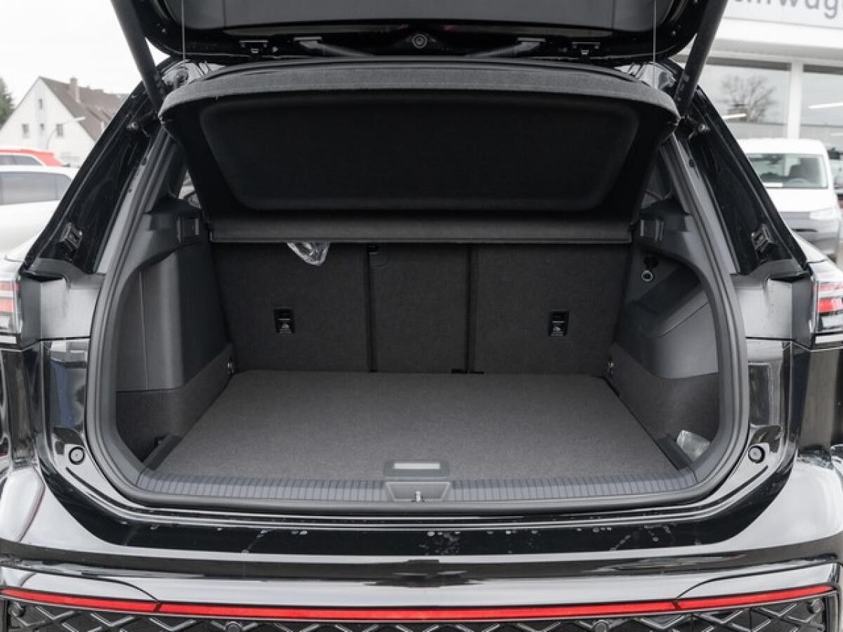 Volkswagen Tiguan "R-LINE" 1.5 l TSI eHybrid 6-Gang-DSG MATRIX-BLACK-STYLE-LM20-LEDER-AHK