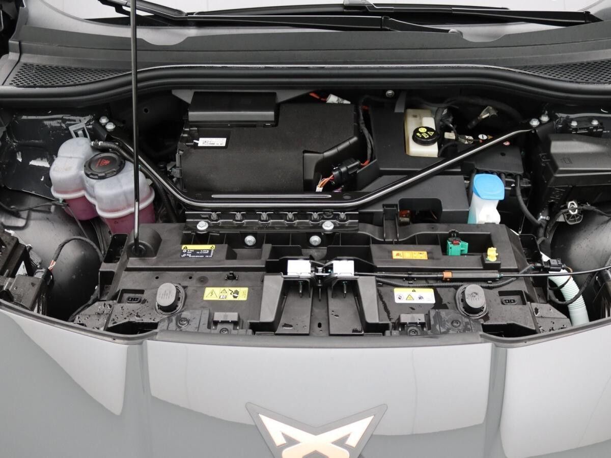 Cupra Tavascan VZ 4Drive / Matrix, Pano, Navi, 360°