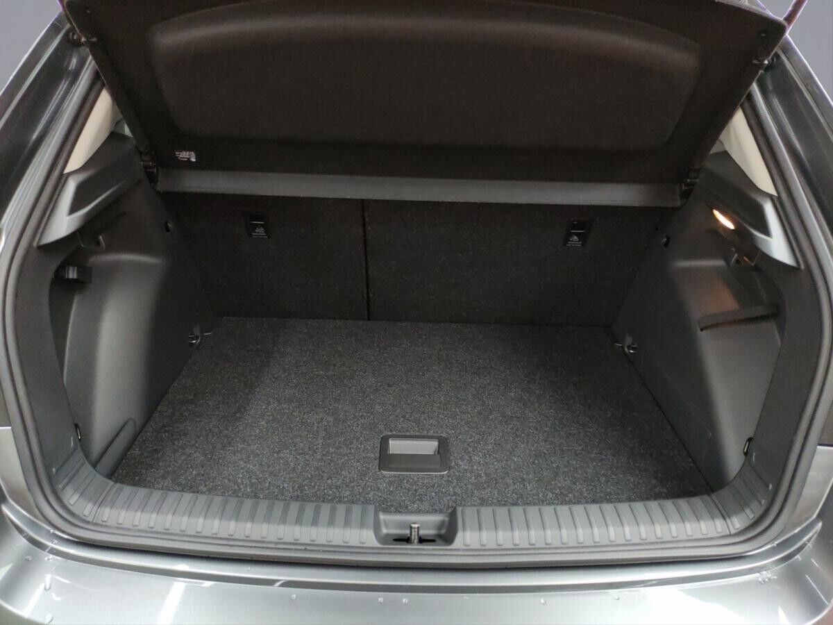 Skoda Fabia Tour 1.0 MPI RFK DAB LED PDC