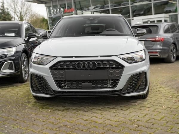 Audi A1 Sportback 35 TFSI 	 2 x S line ACC LED Navi Klima Sonos LM18