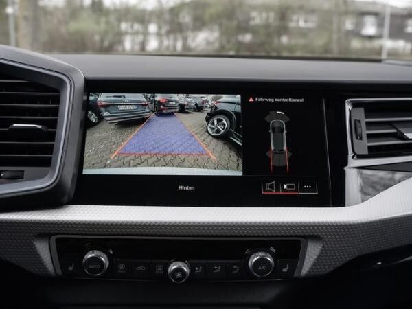 Audi A1 Sportback 35 TFSI 	 2 x S line ACC LED Navi Klima Sonos LM18