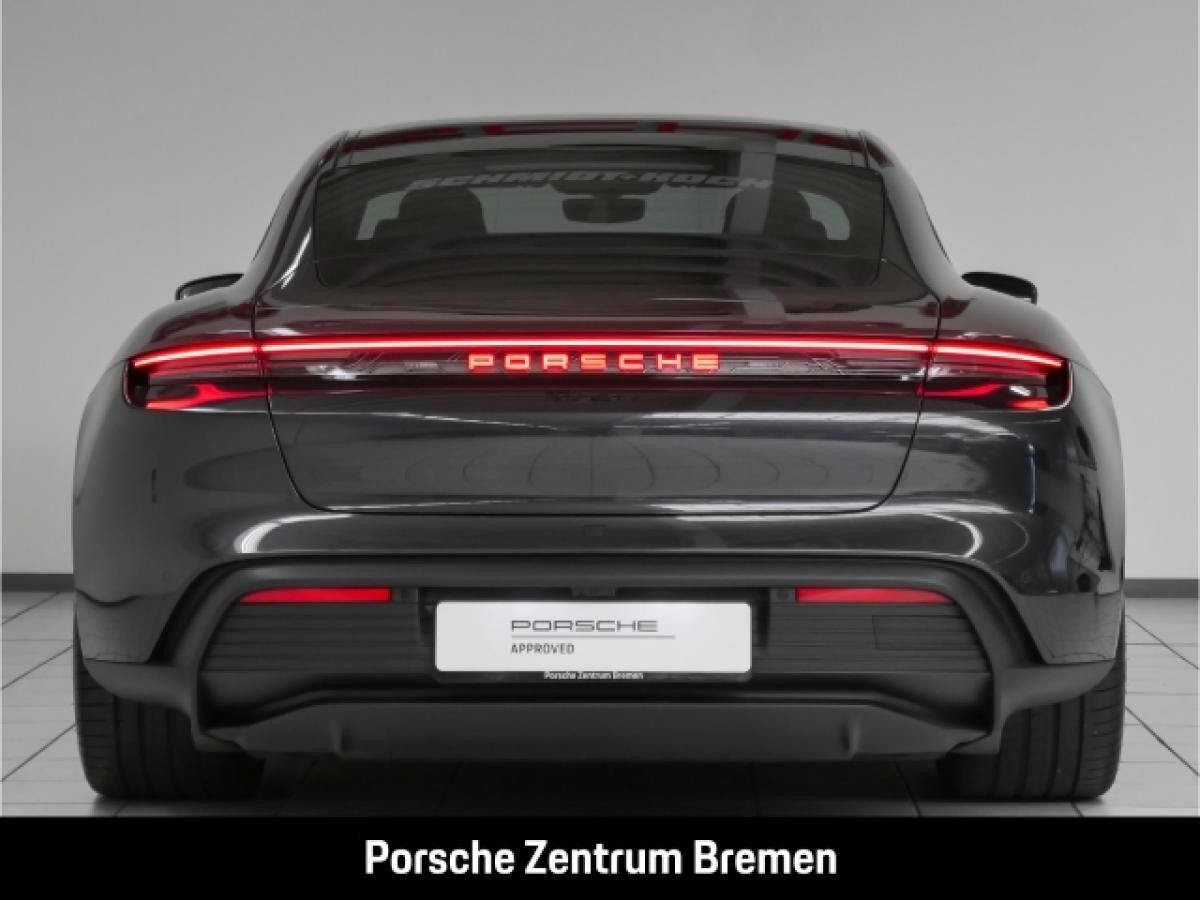 Porsche Taycan Pano Memory Sitze Bose LED ACC El. Heckklappe