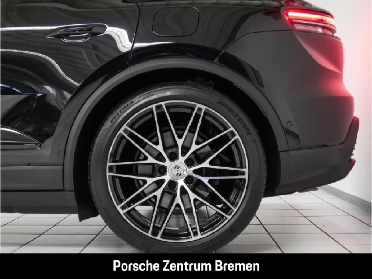 Porsche Macan Luftfed ACC Panodach BOSE Matrix LED